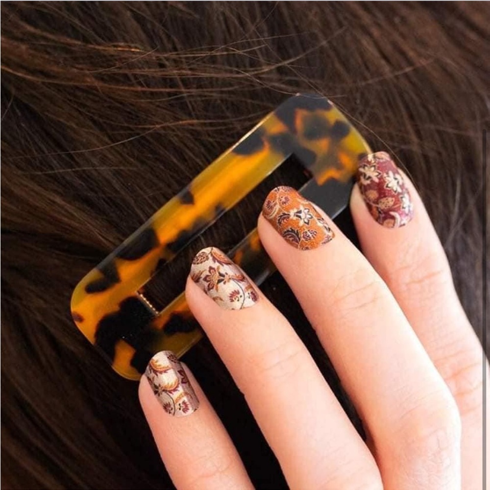 *Retired* Color Street: Harvest Blooms | Thanksgiving Fall Autumn Leaves Brown